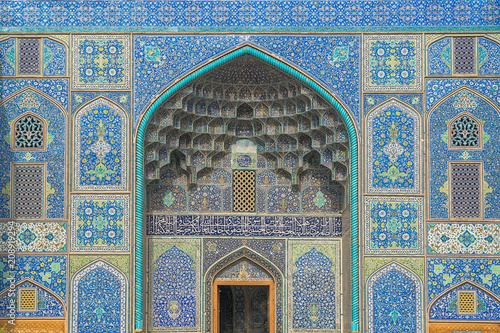 Sheikh Lotfollah Mosque is one of the architectural masterpieces of Iranian architecture that was built during the Safavid Empire. Property release is not needed for this public place.