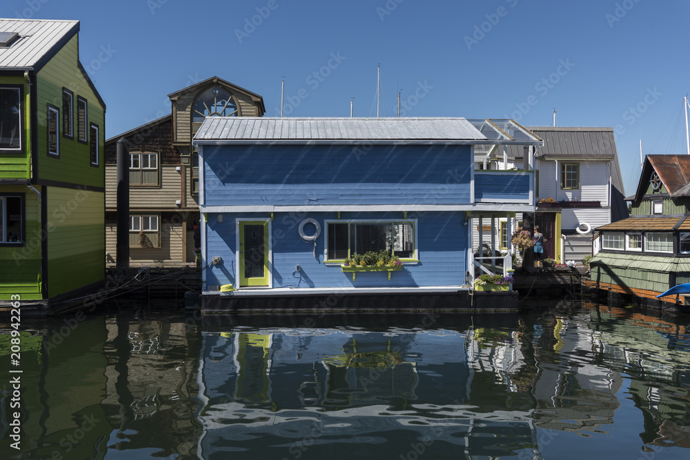 Colorful houseboats, Fisherman's Wharf, Inner Harbour, Victoria, Vancouver Island, British Columbia, Canada
