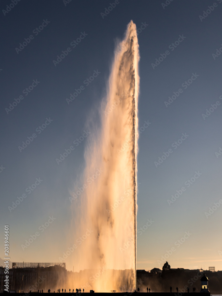 Le Jet in the Evening to Sunset Geneva, Switzerland Le Jet in the Evening to Sunset Geneva, Switzerland