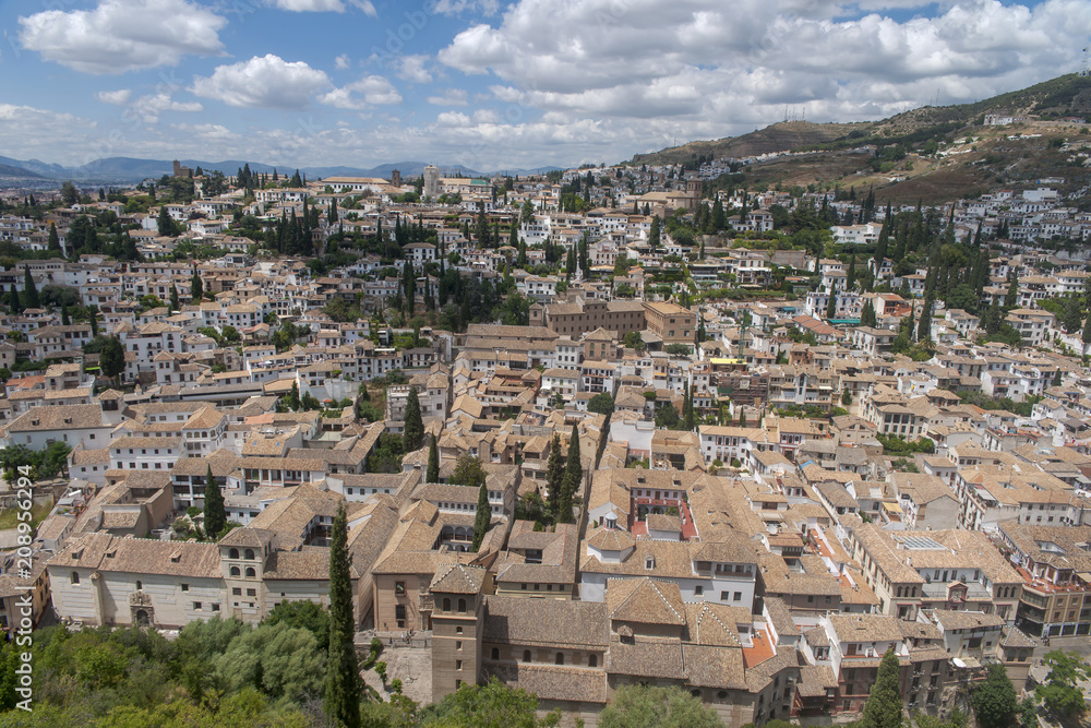 vistas del barrio del Albaicín y el sacromonte en la ciudad de Granada, España