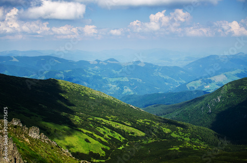 The landscape on the Carpathian Mountains in Ukraine © galyna0404