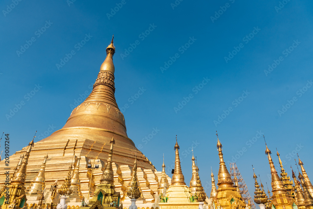Fototapeta premium Shwedagon Pagoda, Yangon ,Myanmar