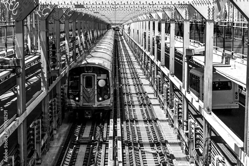 Canvas Print Commuting in Black and White