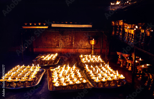 Canvas Print Buddhist lamp in temple