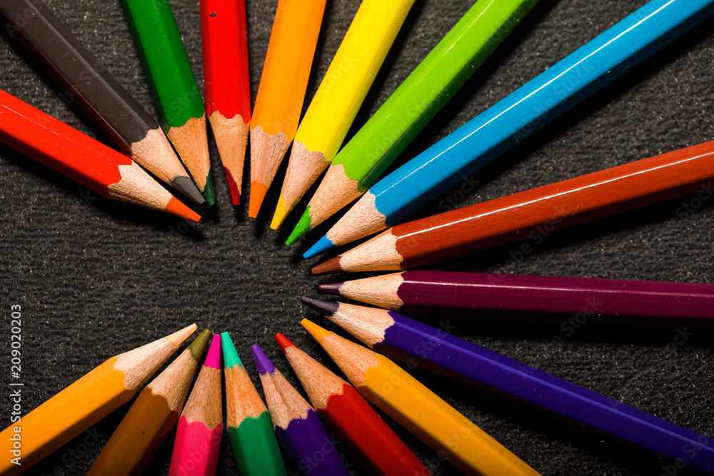 Naklejka premium Colored pencils