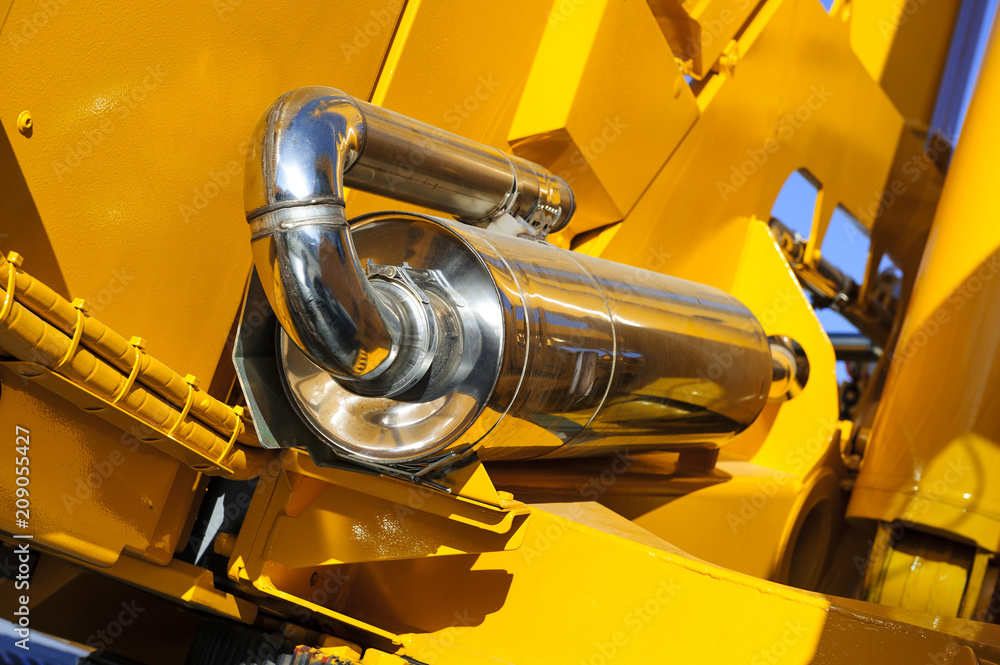 Spark arrestor, equipment for construction machines such as bulldozer