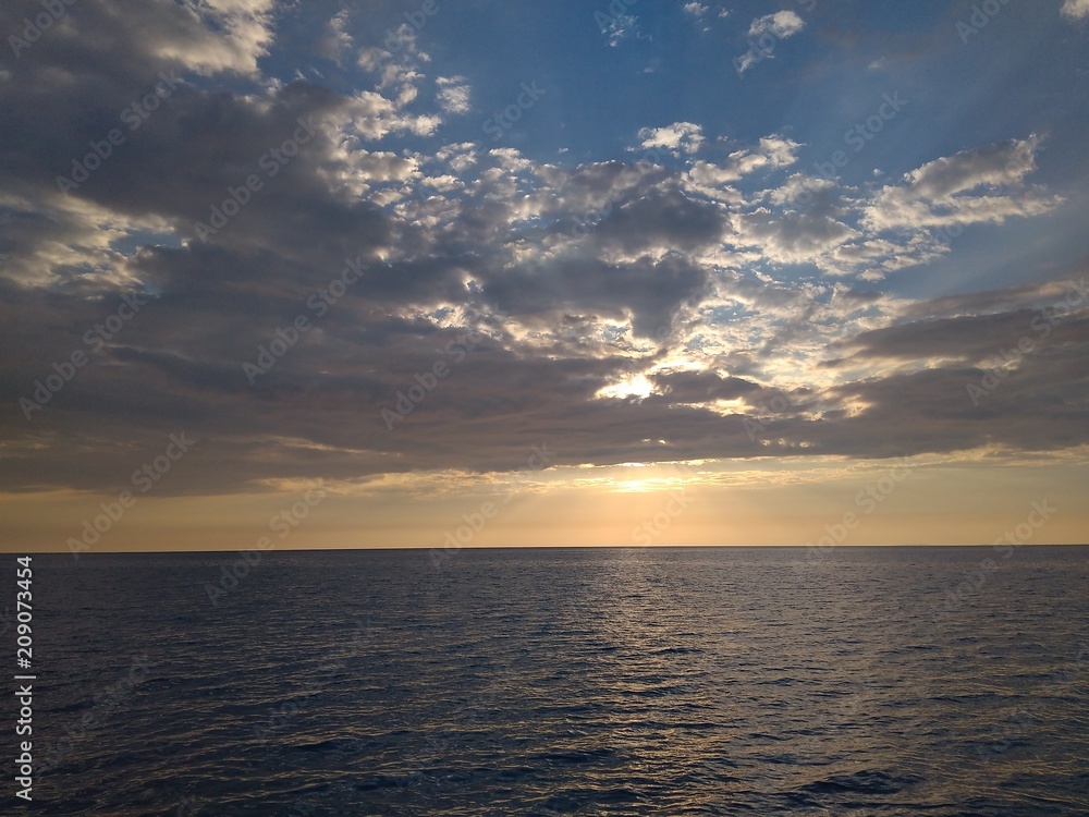 Naklejka premium Морской закат