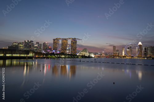 Fototapeta Naklejka Na Ścianę i Meble -  Marina Bay View of Singapore city landmark. Hotel, cityscape in summer