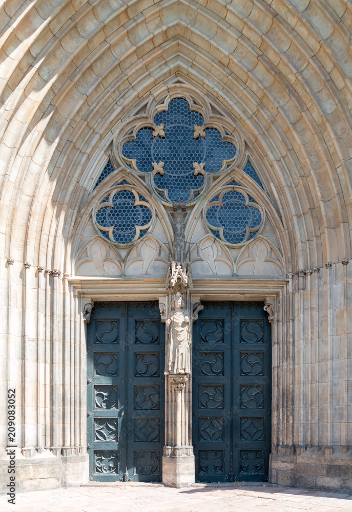 Obraz premium MAGDEBURG, GERMANY - June 11, 2018: Magdeburg cathedral entrance door
