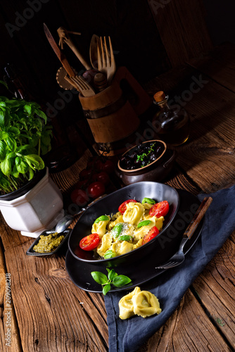 rustic spinach tortellini with cheese and cocktail cocktail tomatoes