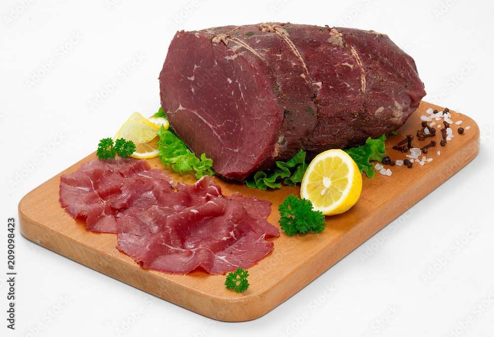 Roast beef condito, tipica ricetta trentina, Italia Roast beef condito, tipica ricetta trentina, Italia