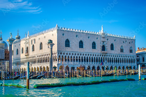 Bilde på lerret doges palace in venice sea view