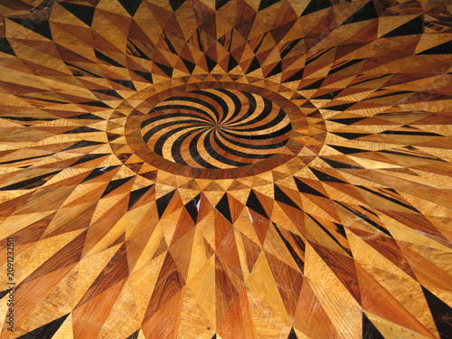 фотографія Inlaid table