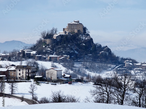Castello di Rossena con la neve