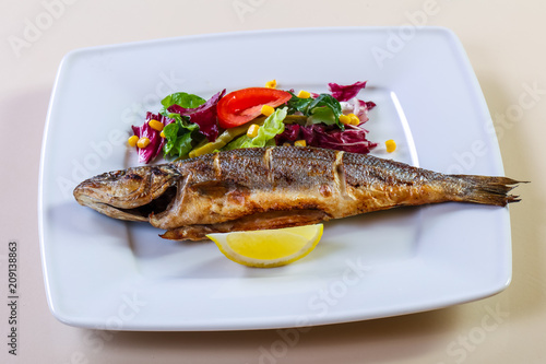 Grilled seabass with lemon