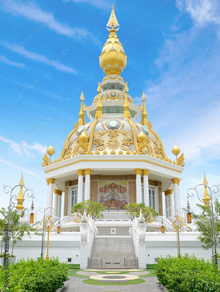 Fototapeta premium Wat Thungsersthi Temple in Khonkaen, Thailand