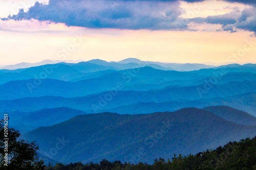 Blue Ridge Mountain range © Dana