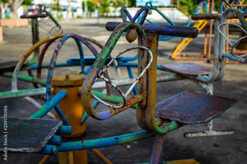 The carousel for the swing of the children.