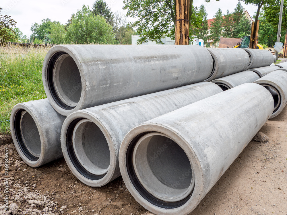 Tiefbau Betonrohre zur Kanalsanierung Tiefbau Betonrohre zur Kanalsanierung