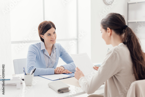 Wallpaper Mural Business meeting in the office Torontodigital.ca