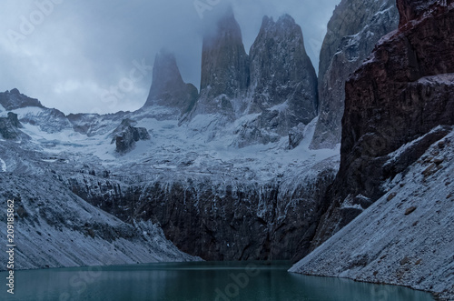 early morning mountain view - Torres del paine