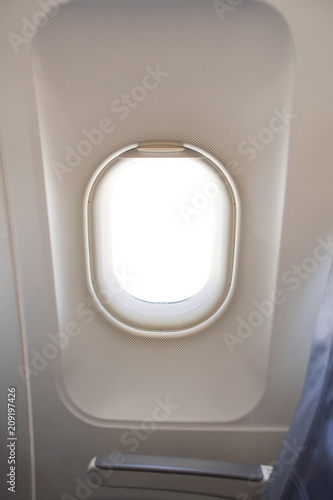 Fensterplatz, Innenaufnahme an Bord eines Flugzeugs