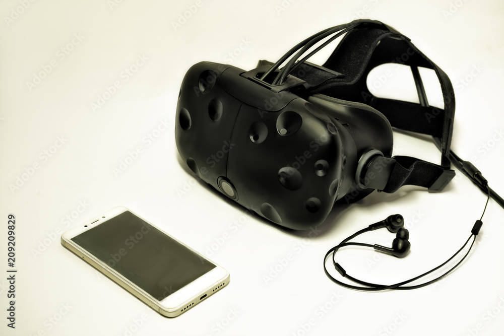 Fototapeta premium Vr, Smartphone, Laptop, digital concept on white background