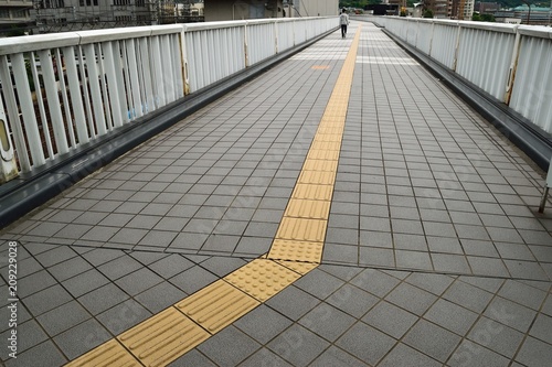 横断歩道橋