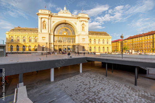 Fototapeta Naklejka Na Ścianę i Meble -  Eastern railway station with underground space during the sunset in Budapest city, Hungary