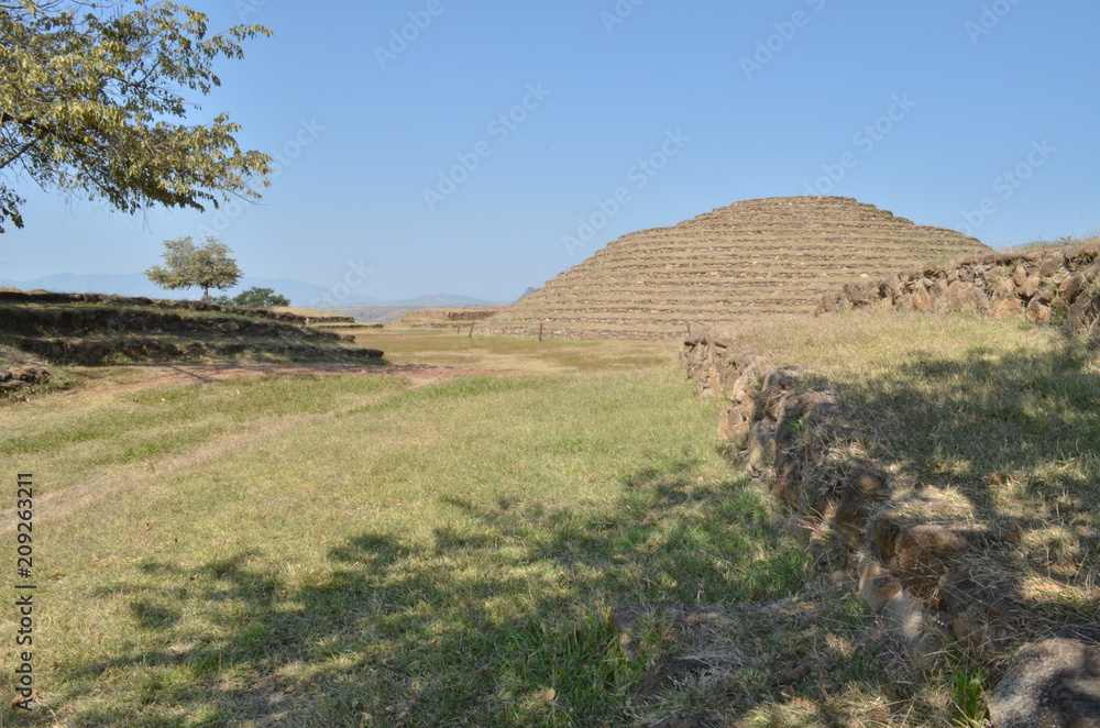 Piramides circulares Huachimontones en Tehuchitlan Jalisco México