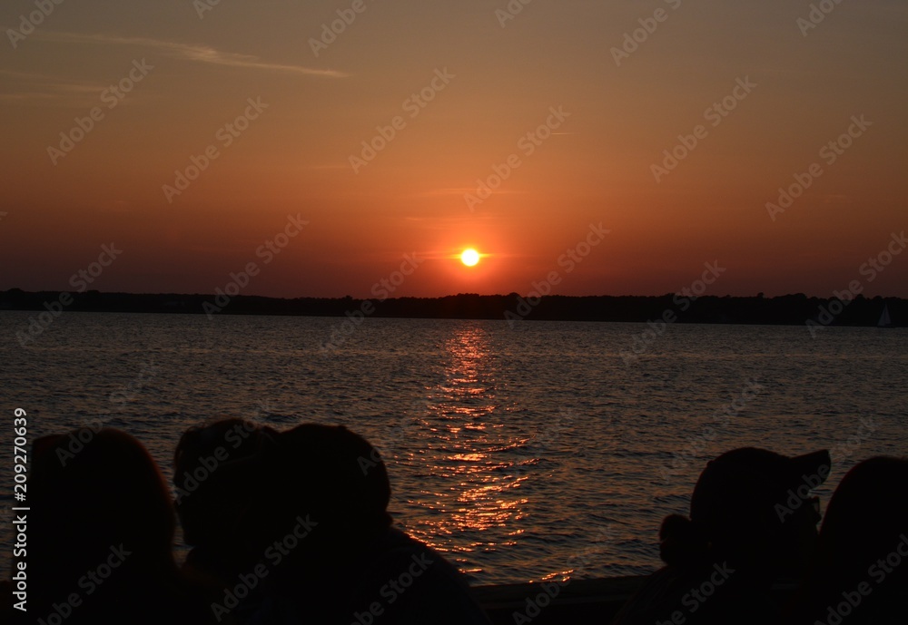 Happy Hour Sunet - Chesapeake Bay