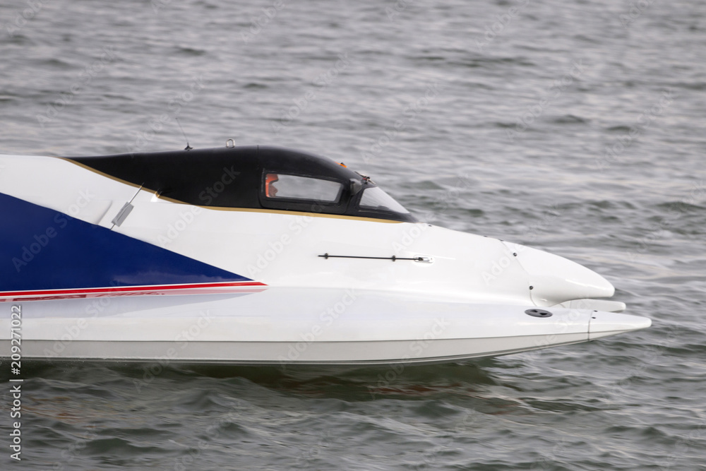 Obraz premium fast powerboat racing