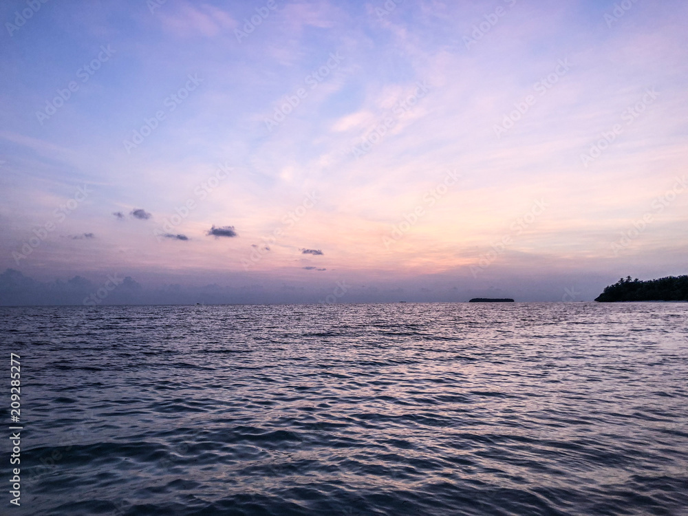 Fototapeta premium Beautyful sunset in the ocean