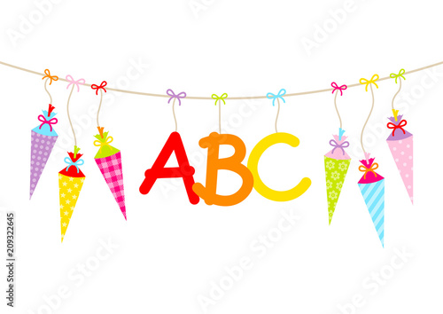 Hängende bunte Schultüten & ABC