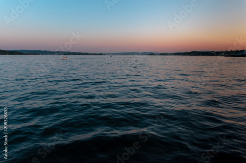 Canvas Print Impressive, spectacular sunset at the sea. Horizon of the sea.