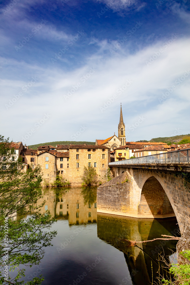Obraz premium Saint Antonin noble val, Tarn, Midi-Pyrénées, Occitanie, France