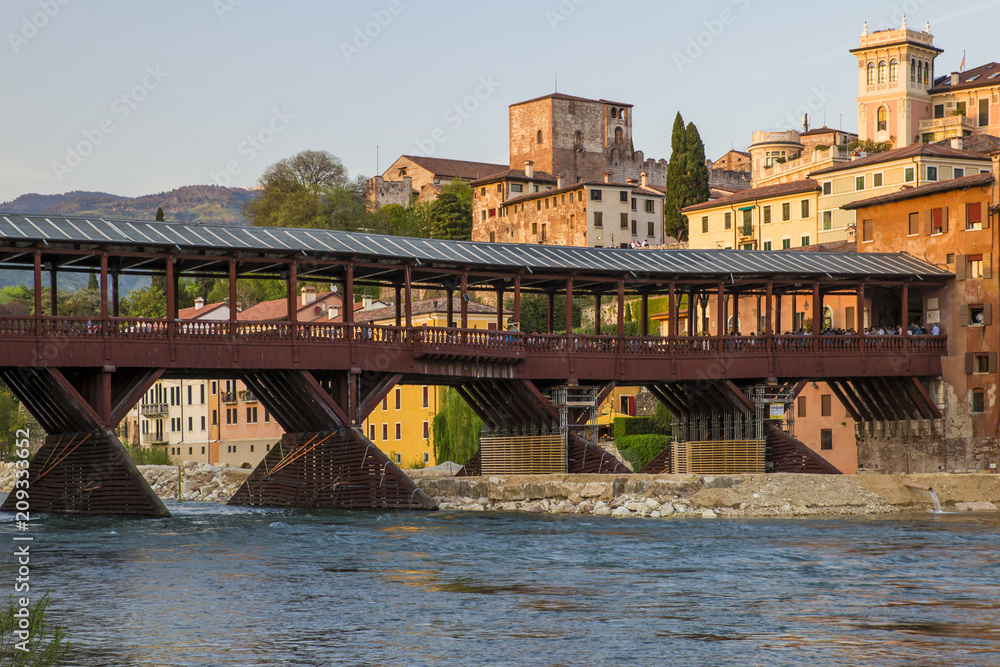 Ponte degli Alpini.