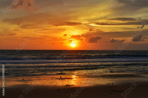Fototapeta Naklejka Na Ścianę i Meble -  sunset at karon beach phuket thailand