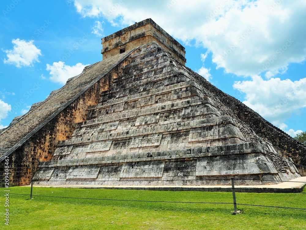 Chichen Itza ruins in Cancun Chichen Itza ruins in Cancun
