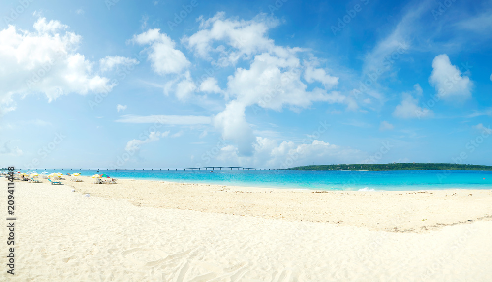 沖縄のビーチ　宮古島　与那覇前浜