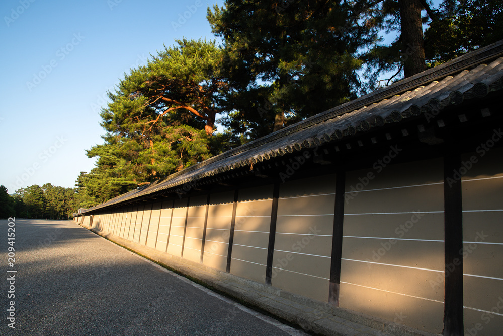 春の夕方の京都御所(京都・日本) 春の夕方の京都御所(京都・日本)
