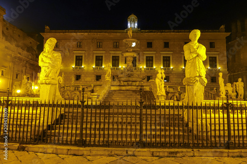 Cartolina Palermo di notte - 1598 photo