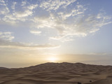 砂漠の夜明け