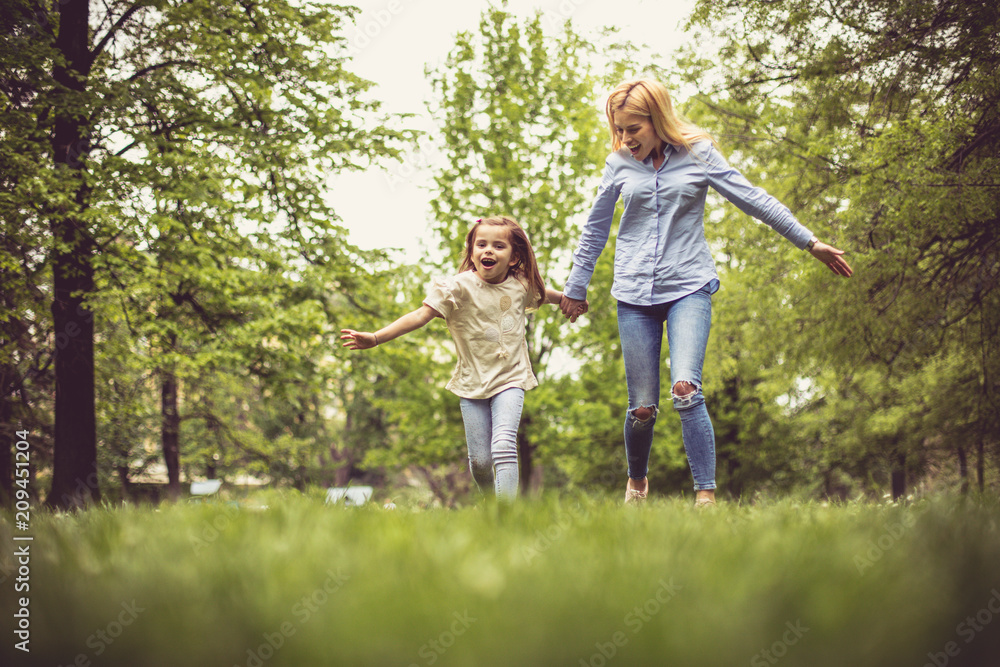 Obraz premium Run and play at park.