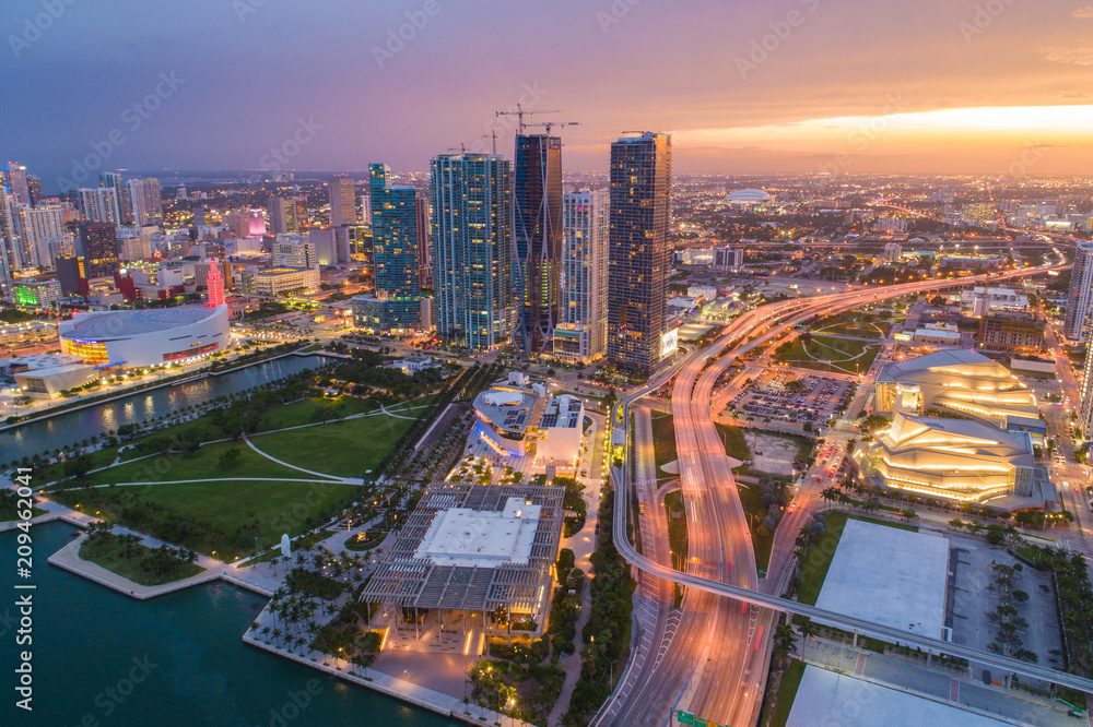 Naklejka premium Sunset Miami stock image