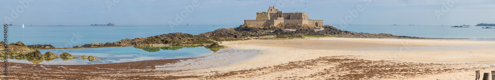 Beach panorama of Saint Malo, a beautiful port city in Brittany