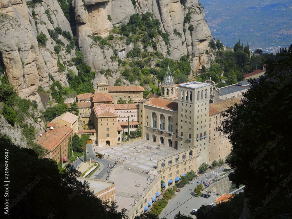 Obraz premium The monastery on the mountain of Montserrat
