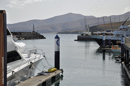 Boote im Hafen, Lanzarote photo