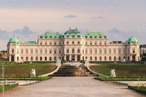 belvedere palace in vienna © Egkarach