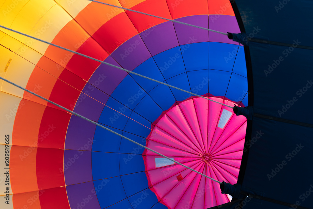 Obraz premium Inside a hot air balloon